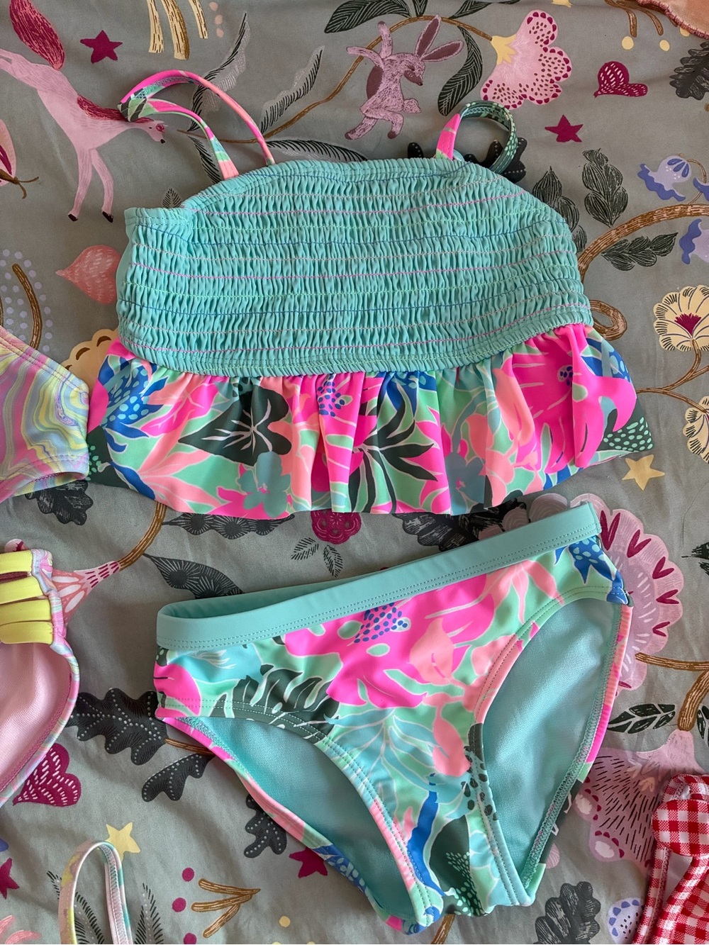 Assorted bathing suits - Picture 6 of 6